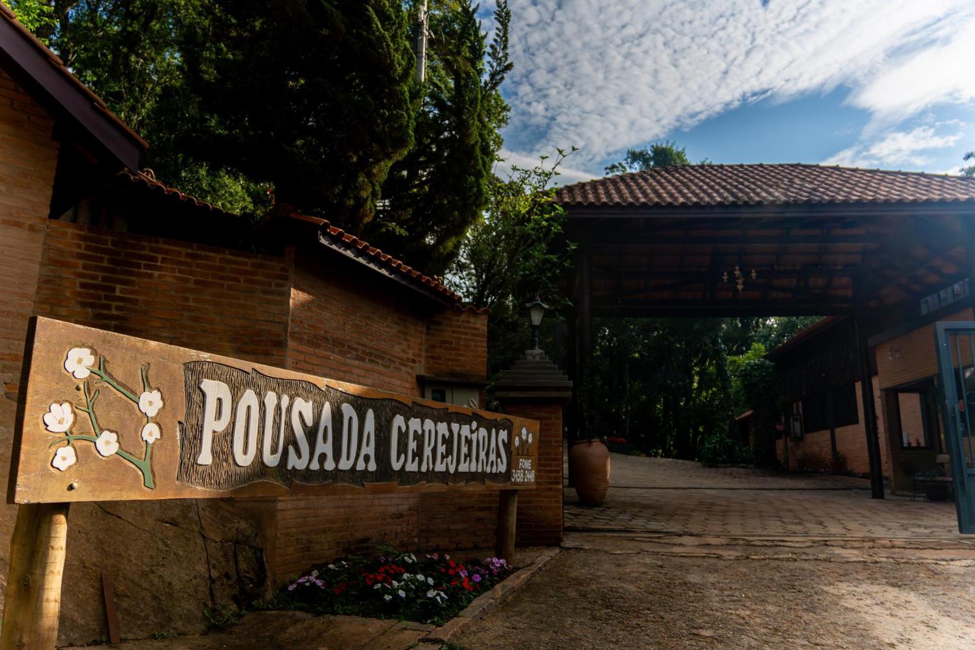Pousada Cerejeiras Monte Verde  Bagian luar foto